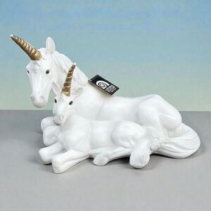 VTG Universal Statuary Corp White Unicorns Mother & Foal Sculpture Statue 1990